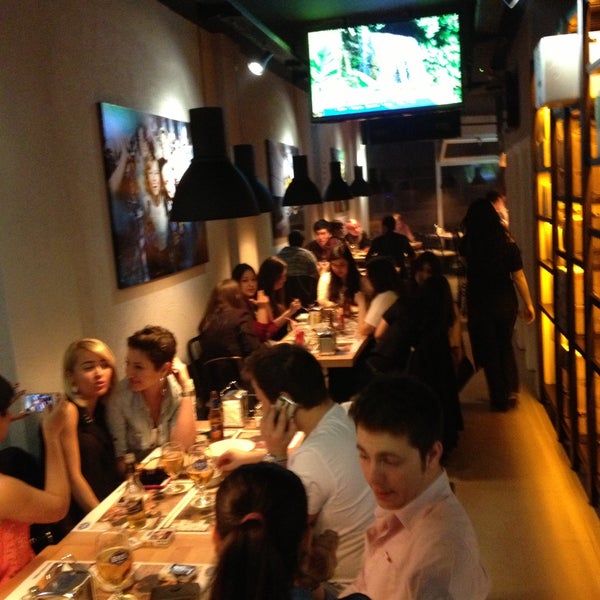รูปภาพถ่ายที่ Uğrak Cafe &amp; Pub โดย Burç Buğra T. เมื่อ 5/13/2013