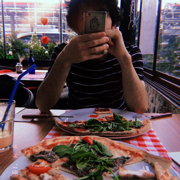 Foto tirada no(a) Etna Pizzeria por Y. Yagmur em 4/4/2019