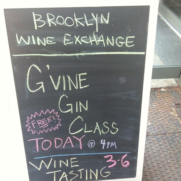 Foto scattata a Brooklyn Wine Exchange da Sean M. il 8/17/2013