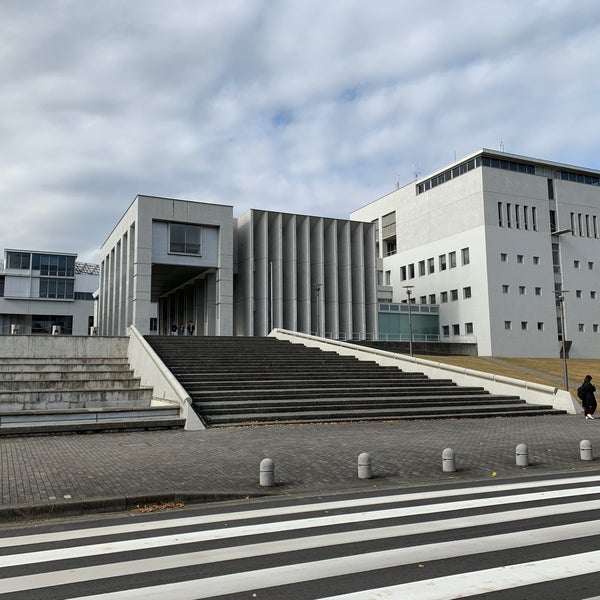 Photo taken at Keio University Shonan Fujisawa Campus by リピッシュ on 12/9/2019