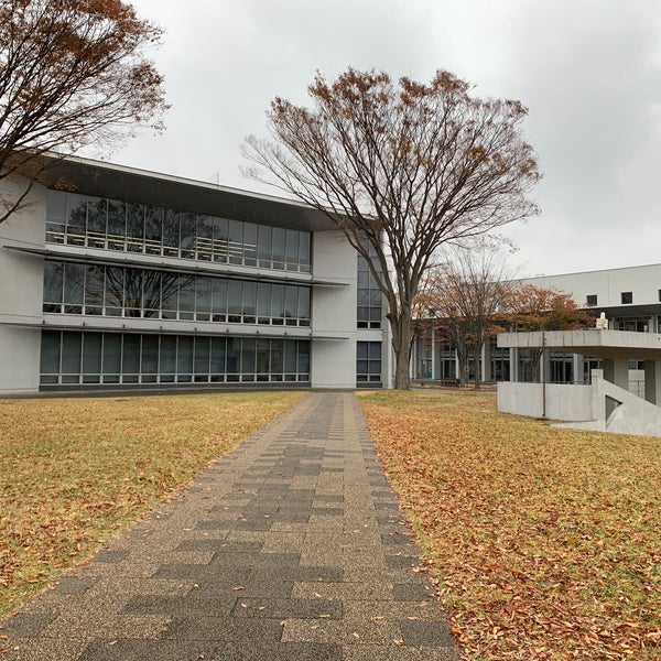 Photo taken at Keio University Shonan Fujisawa Campus by リピッシュ on 11/26/2019