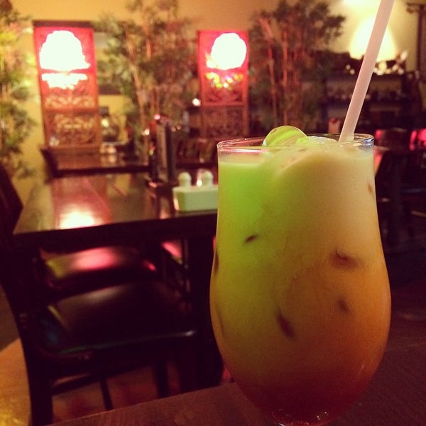 10/12/2014 tarihinde Brittany H.ziyaretçi tarafından Black Thai Restaurant &amp; Lounge'de çekilen fotoğraf