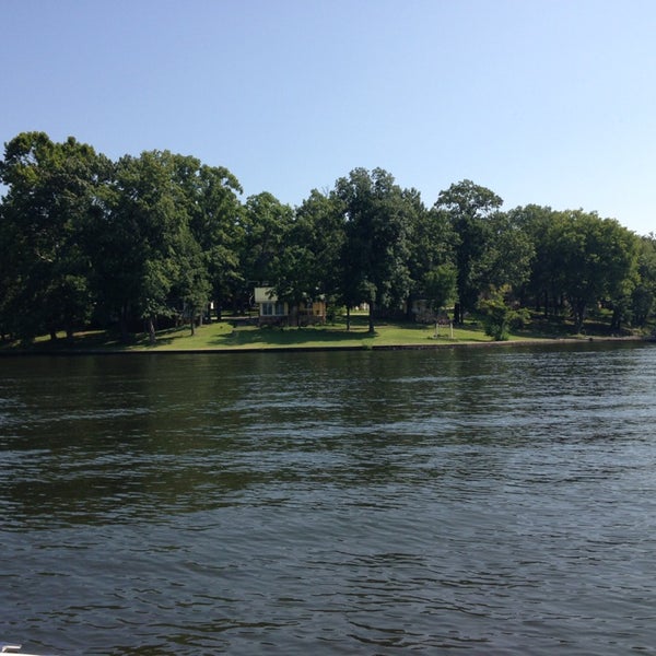 The KK Ranch Harbor or Marina in Osage Beach