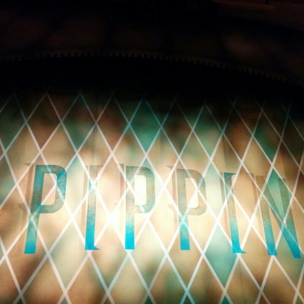รูปภาพถ่ายที่ PIPPIN The Musical on Broadway โดย Taavi L. เมื่อ 5/9/2014