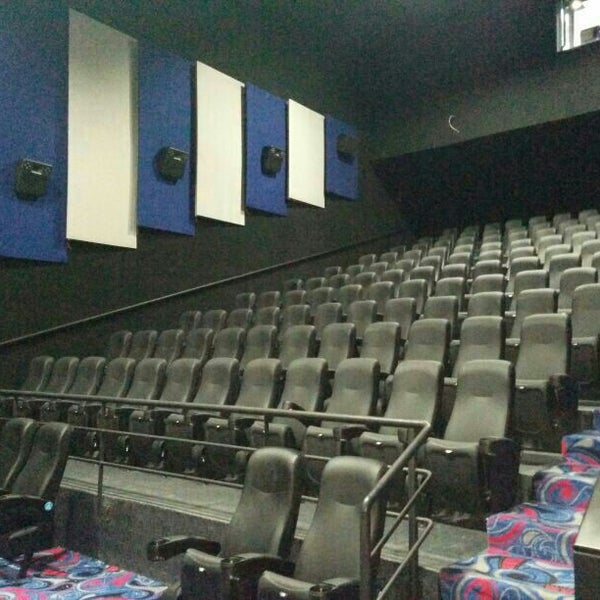 Аутлет кинотеатр. Аутлет кинотеатр. Аутлет кинотеатр. Тц июнь красногорск фудкорт. Торговый центр аутлет.