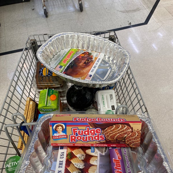 Hitchcocks Supermarket Grocery Store in Zephyrhills