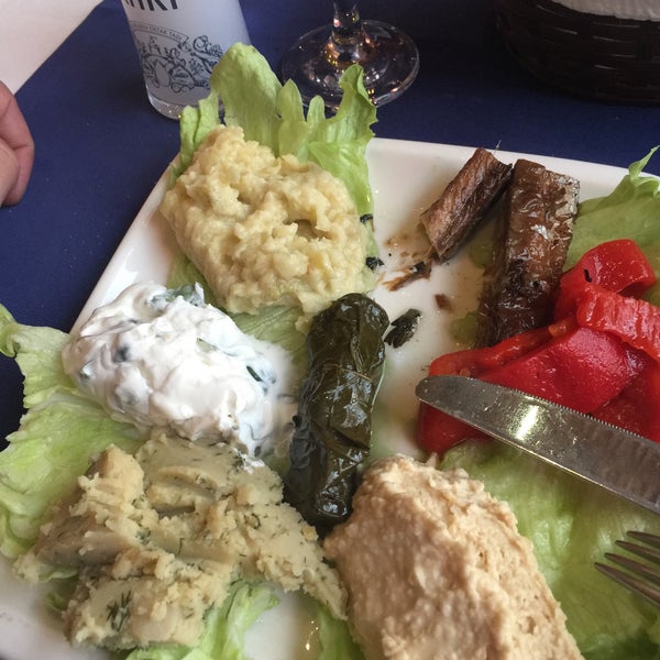 รูปภาพถ่ายที่ My Deniz Restaurant โดย Gacall เมื่อ 3/3/2017