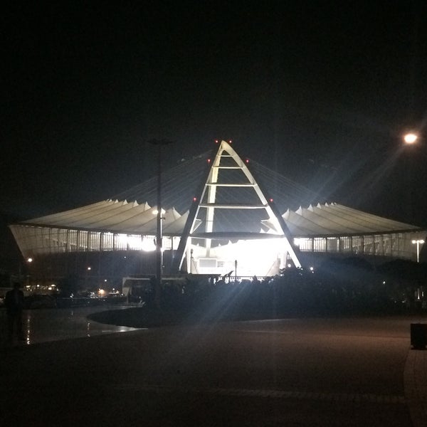 Das Foto wurde bei Moses Mabhida Stadium von Ali B. am 9/21/2015 aufgenommen