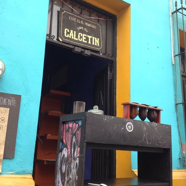 4/6/2014 tarihinde Yuri G.ziyaretçi tarafından Café Du Calcetín'de çekilen fotoğraf