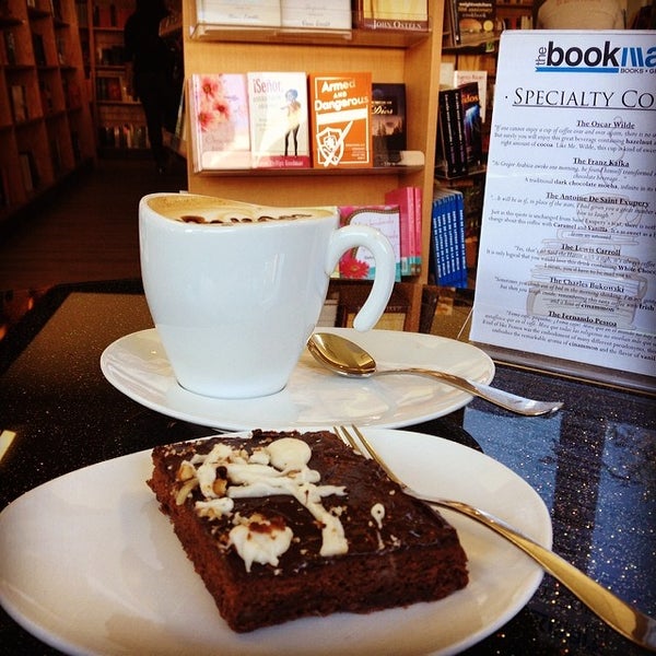 Foto tirada no(a) The Bookmark | Books · Gifts · Cafe por BrendaLynda em 2/23/2014