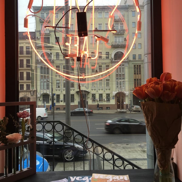3/12/2018 tarihinde Polina N.ziyaretçi tarafından SML Deli Coffee Shop'de çekilen fotoğraf