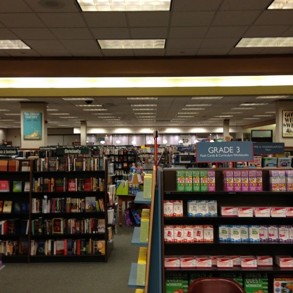 Photos At Barnes Noble Bookstore In Virginia Beach