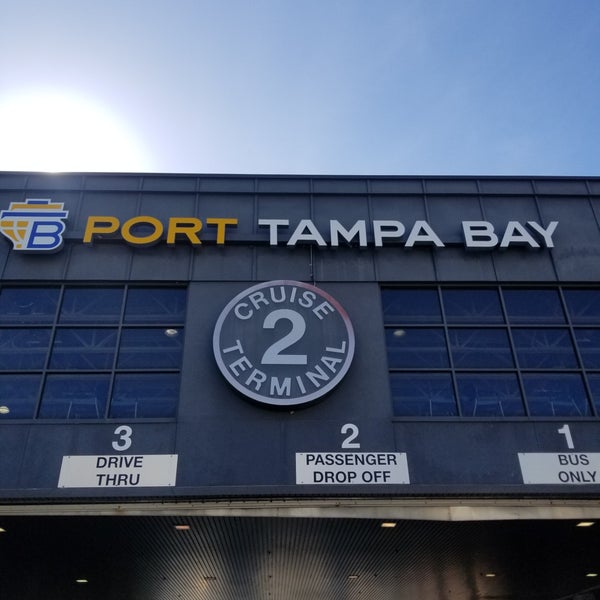 Foto tirada no(a) Port of Tampa por Calvin M. em 10/23/2019