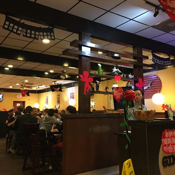 Photo taken at Ginza Japanese Buffet by Flor F. on 2/15/2016