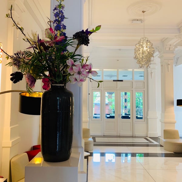 Das Foto wurde bei Hampshire Hotel - The Manor Amsterdam von Max G. am 5/10/2019 aufgenommen