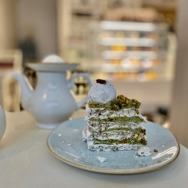 11/17/2022 tarihinde Max G.ziyaretçi tarafından Pinavija Bakery &amp; Tea Room'de çekilen fotoğraf