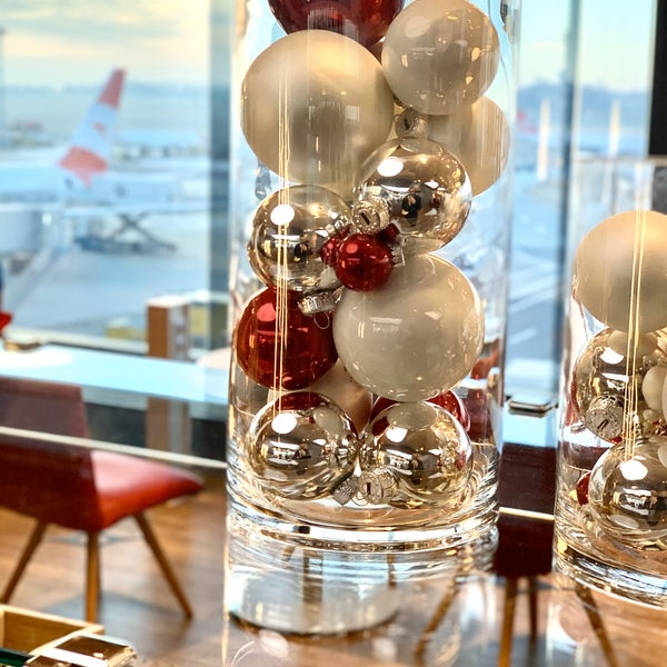 Photo taken at Austrian Airlines Business Lounge | Non-Schengen Area by Max G. on 1/7/2020