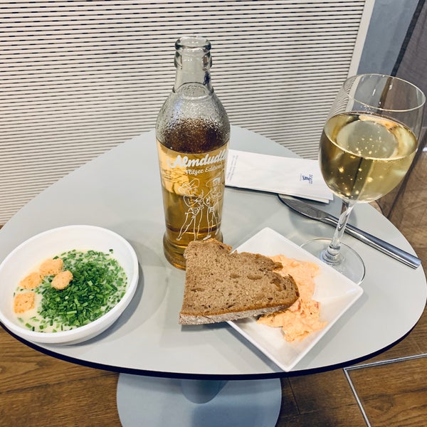 Photo taken at Austrian Airlines Business Lounge | Non-Schengen Area by Max G. on 11/20/2019