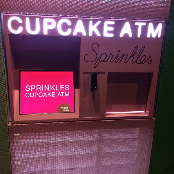 Photo taken at Sprinkles Americana by Max G. on 1/30/2017
