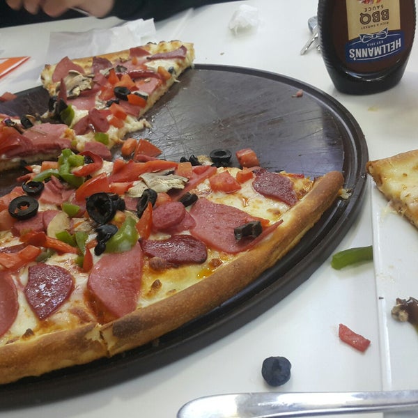11/12/2018 tarihinde Zümrâziyaretçi tarafından La pizza'de çekilen fotoğraf