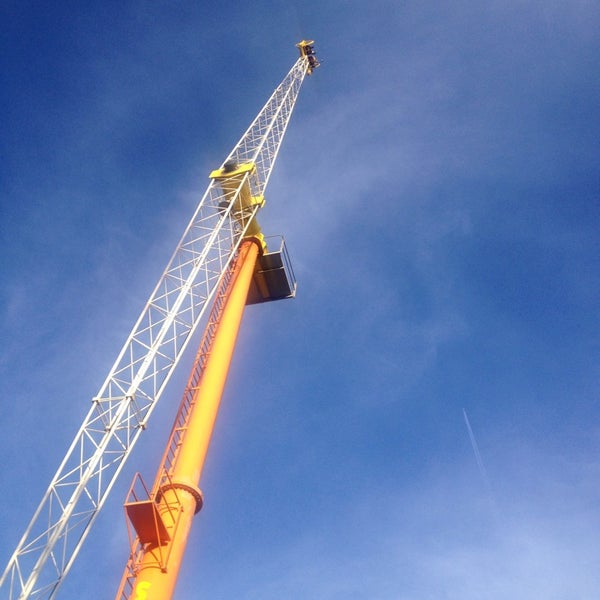 2/15/2014に ʎǝɔɐɹʇ ɹ.がZero Gravity Thrill Amusement Parkで撮った写真