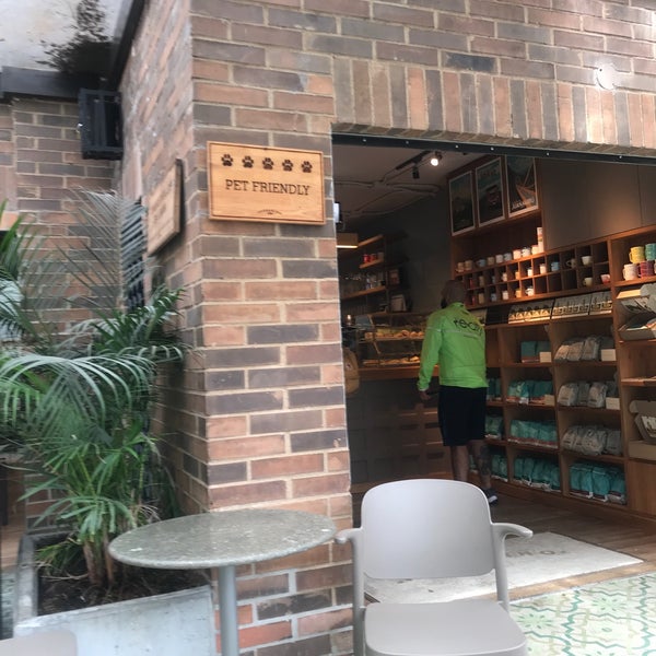 9/15/2019 tarihinde Max A.ziyaretçi tarafından Pergamino Café'de çekilen fotoğraf