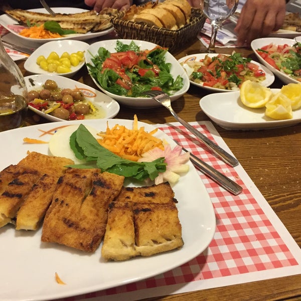 Das Foto wurde bei Ekonomik Balık Restaurant Avanos von Süleyman U. am 3/4/2017 aufgenommen