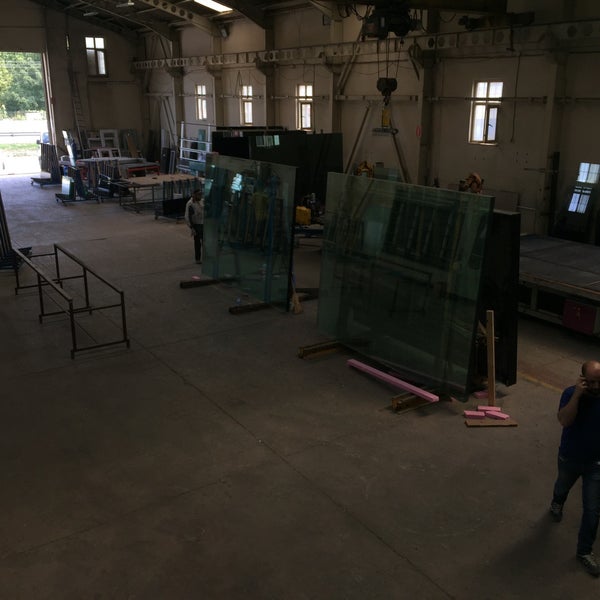 Bbc cam. Телевизионная камера винтажная. Крю камера. Bbc news girl. Телекамера 1958.