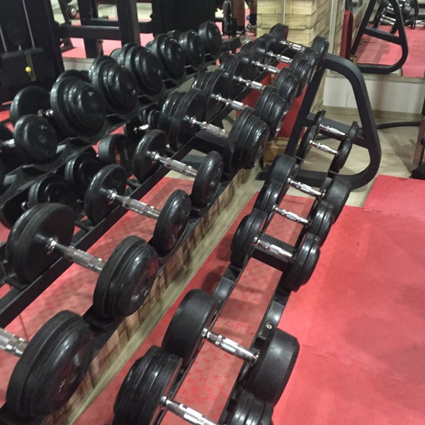 Sports vip. Вип спорт на электродной. Магазин вип спорт на электродной.