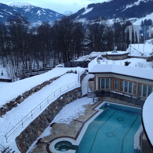 Das Foto wurde bei Grand Tirolia Kitzbühel von Denis L. am 1/20/2013 aufgenommen