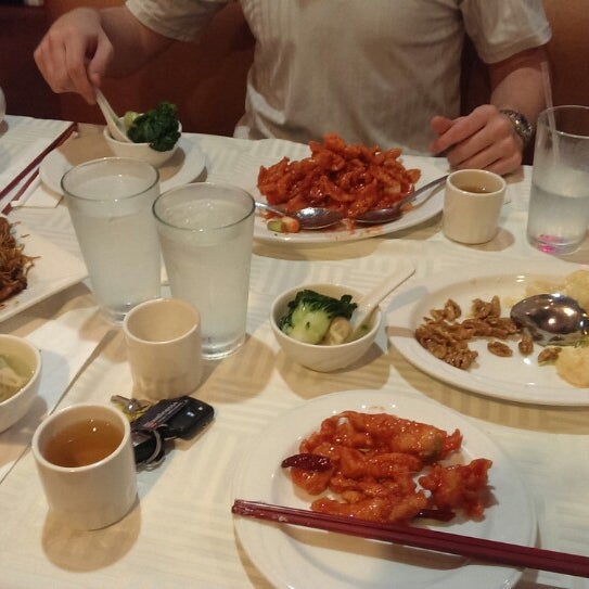 Foto tomada en Master Chef Restaurant  por ⁶⁶⁶ ⸸. el 1/12/2014