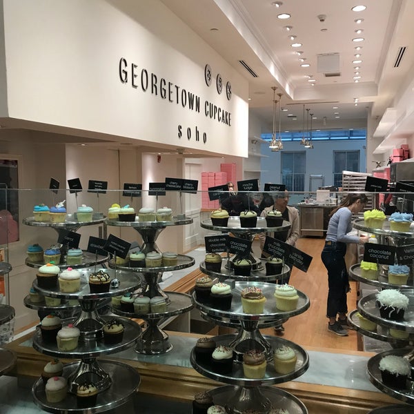 Photo taken at Georgetown Cupcake by Jacky L. on 4/15/2018