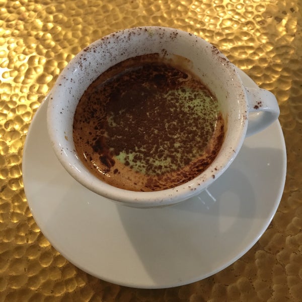 รูปภาพถ่ายที่ Caffè Pedrocchi โดย teoflipper เมื่อ 1/6/2020