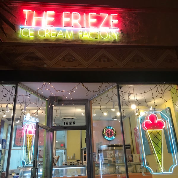 รูปภาพถ่ายที่ The Frieze Ice Cream Factory โดย David S. เมื่อ 9/13/2018