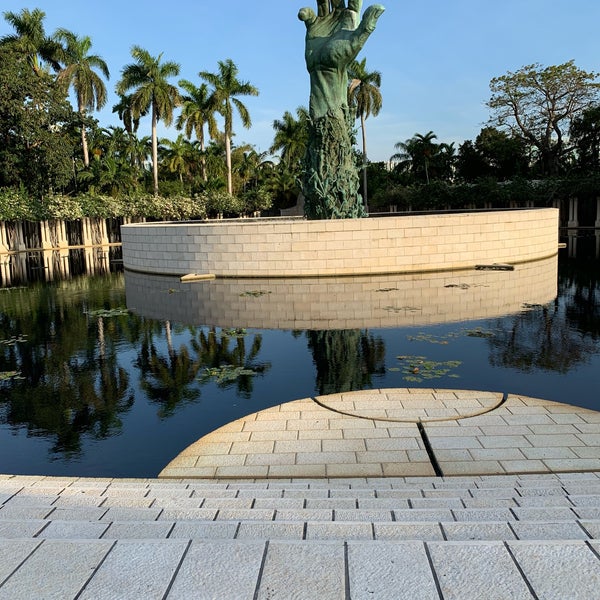 Снимок сделан в Мемориал Холокоста в Еврейской федерации Большого Майами пользователем David S. 1/4/2019