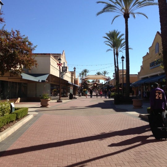 Photo taken at Lake Elsinore Outlets by Hyun Jong S. on 11/24/2012