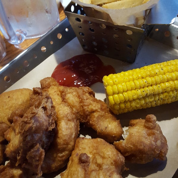 Photo taken at Chili&#39;s Grill &amp; Bar by Luis Damian V. on 6/13/2018