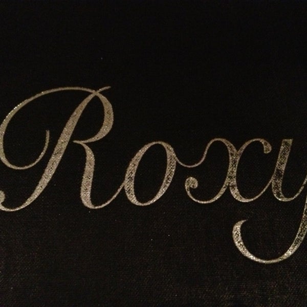 12/31/2012 tarihinde Shane B.ziyaretçi tarafından Roxy Restaurant and Bar'de çekilen fotoğraf