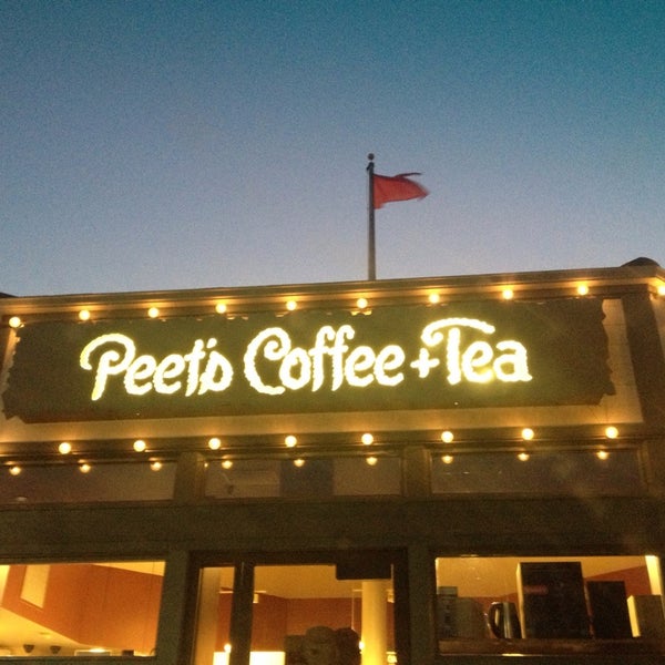 Photo taken at Peet&#39;s Coffee &amp; Tea by Shane B. on 9/14/2013
