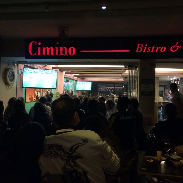 Снимок сделан в Cimino Bistro &amp; Café пользователем KAYA K. 10/25/2015