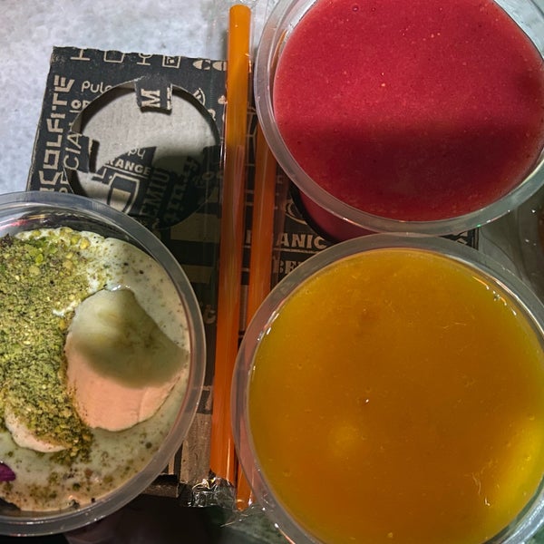 Haft Cheshmeh Ice Cream and Juice Bar بستنی و آبمیوه هفت چشمه Ice