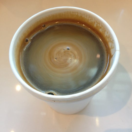 10/21/2012 tarihinde Svetlana V.ziyaretçi tarafından Au Breve Espresso'de çekilen fotoğraf