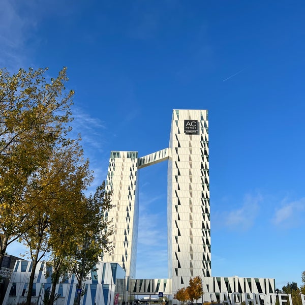 Das Foto wurde bei AC Hotel Bella Sky Copenhagen von Theerapat Y. am 10/23/2022 aufgenommen