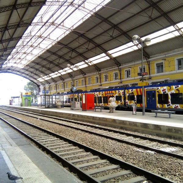 6/17/2017에 José Manuel M.님이 Gare SNCF d&#39;Avignon-Centre에서 찍은 사진