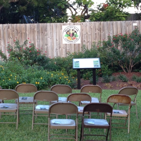 Das Foto wurde bei Pride Center at Equality Park von Bill V. am 8/20/2014 aufgenommen