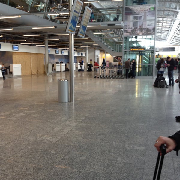5/1/2013にDave W.がアイントホーフェン空港 (EIN)で撮った写真