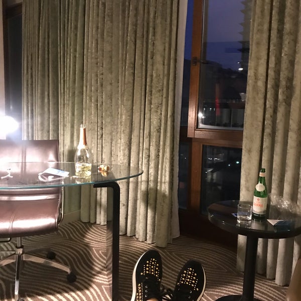 12/19/2019 tarihinde Maria R.ziyaretçi tarafından Hilton Berlin'de çekilen fotoğraf