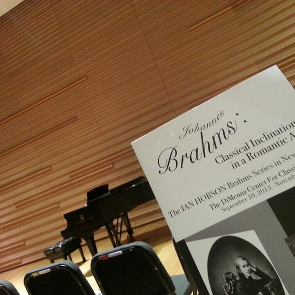 11/8/2013에 liza h.님이 DiMenna Center for Classical Music에서 찍은 사진