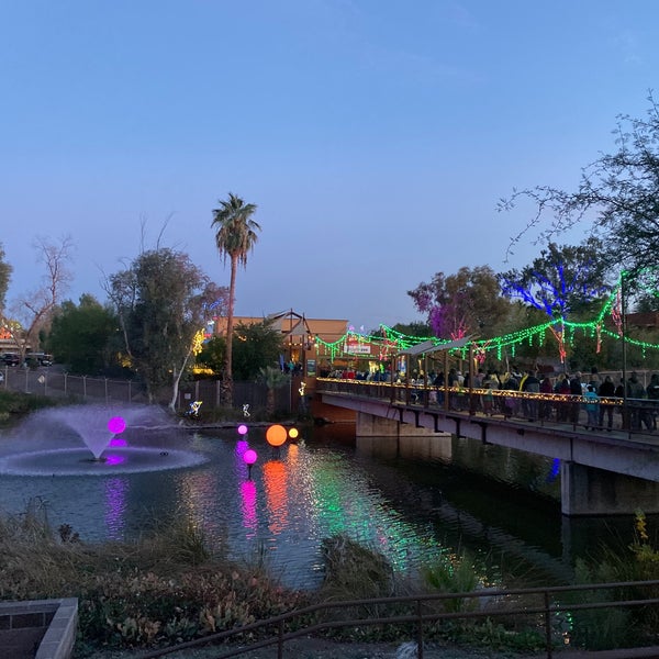 รูปภาพถ่ายที่ Phoenix Zoo โดย Ting เมื่อ 12/1/2019