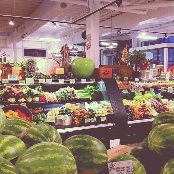 รูปภาพถ่ายที่ Local Choice Produce Market โดย tkc09 เมื่อ 8/15/2013